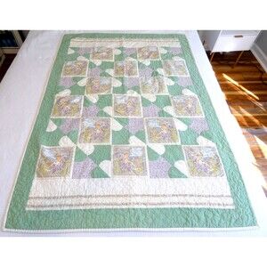 Vintage Handmade Green & White Angels Quilt 42x59